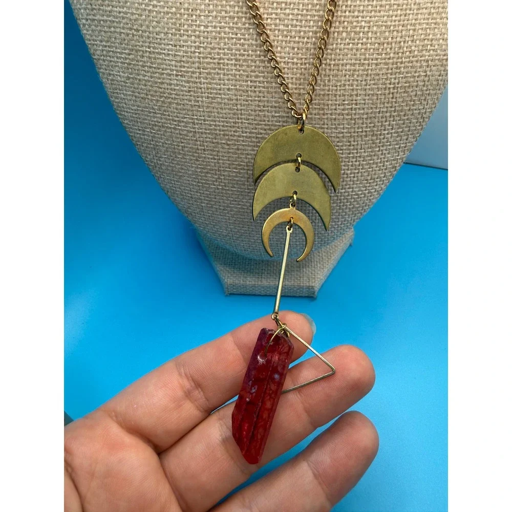 Boho Brass Crescent Moon Red Crystal Necklace Celestial‎ Geometric Gold Tone
